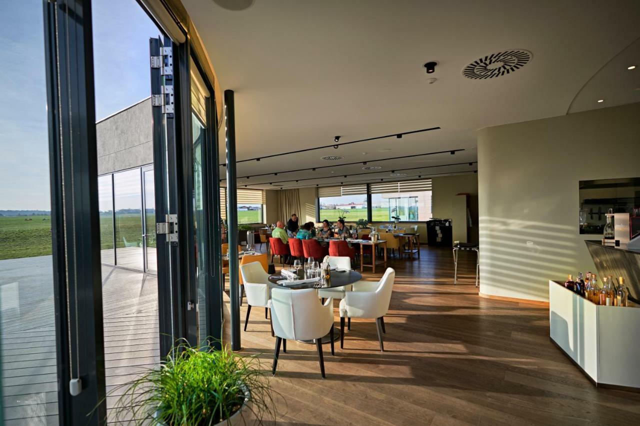 Mg Restaurace/Luxury Apartments Mladá Boleslav Eksteriør billede